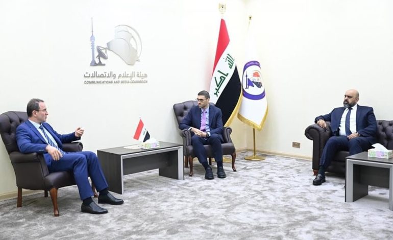 رئيس هيئة الإعلام والاتصالات يبحث تعزيز التعاون الإعلامي مع السفير الروسي في بغداد