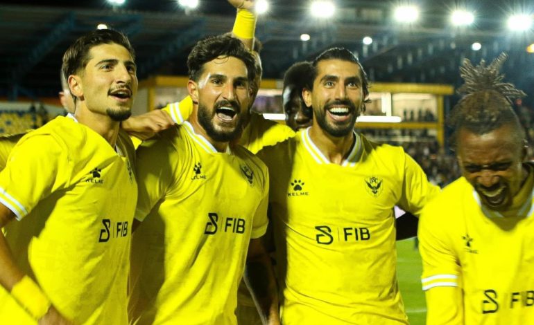 دهوك يحقق الفوز على اهلي صنعاء اليمني بهدفين نظيفين في افتتاح مبارياته في بطولة دوري أبطال الخليج.