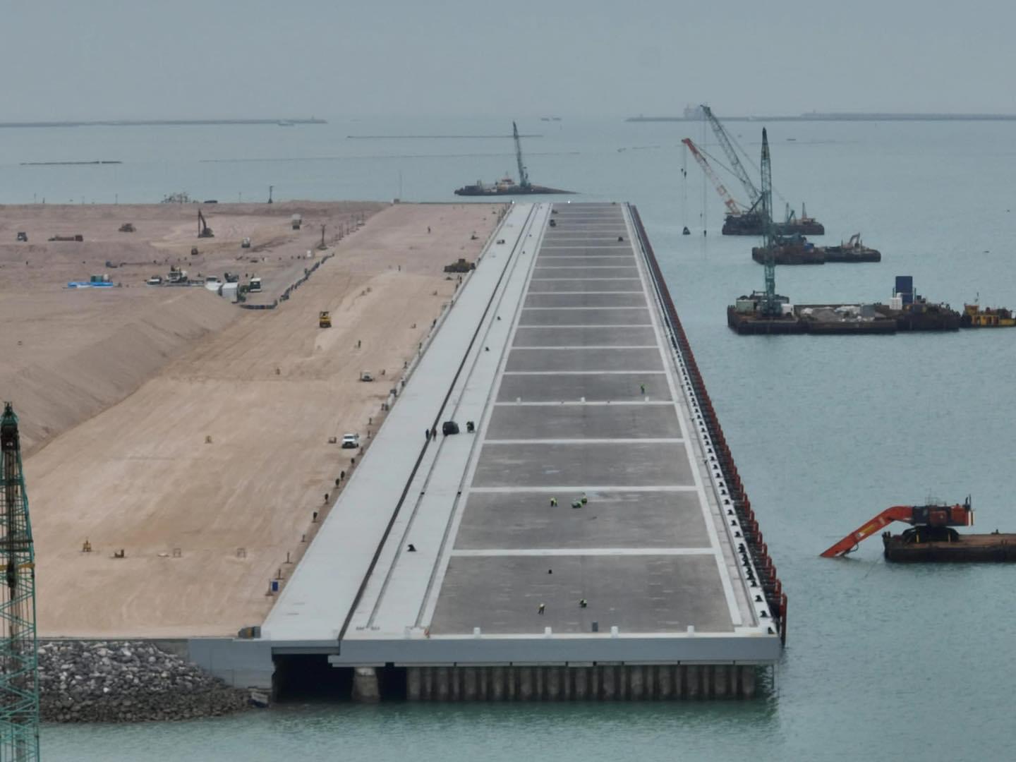 بالصور..اكتمال أرصفة ميناء الفاو الكبير بنسبة 100%