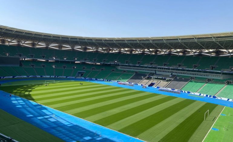 بالصور .. ارضية ملعب البصرة الدولي جاهزة لموقعة منتخبنا الوطني مع شقيقه الأردني