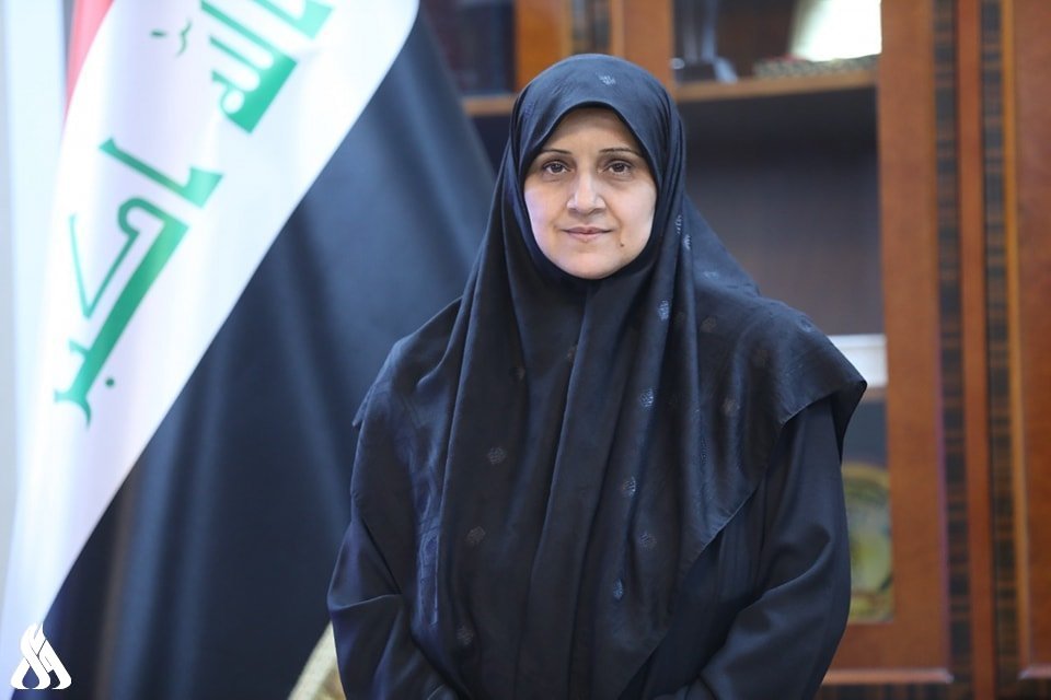وزيرة الاتصالات هيام الياسري: سنبلغ شركة فودافون بقرار مجلس الوزراء باختيارها للبدء بالإجراءات التحضيرية للمشروع