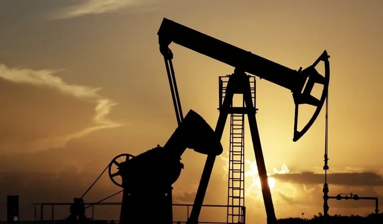 النفط العراقي يحقق مكاسب أسبوعية ويختتم التعاملات على ارتفاع