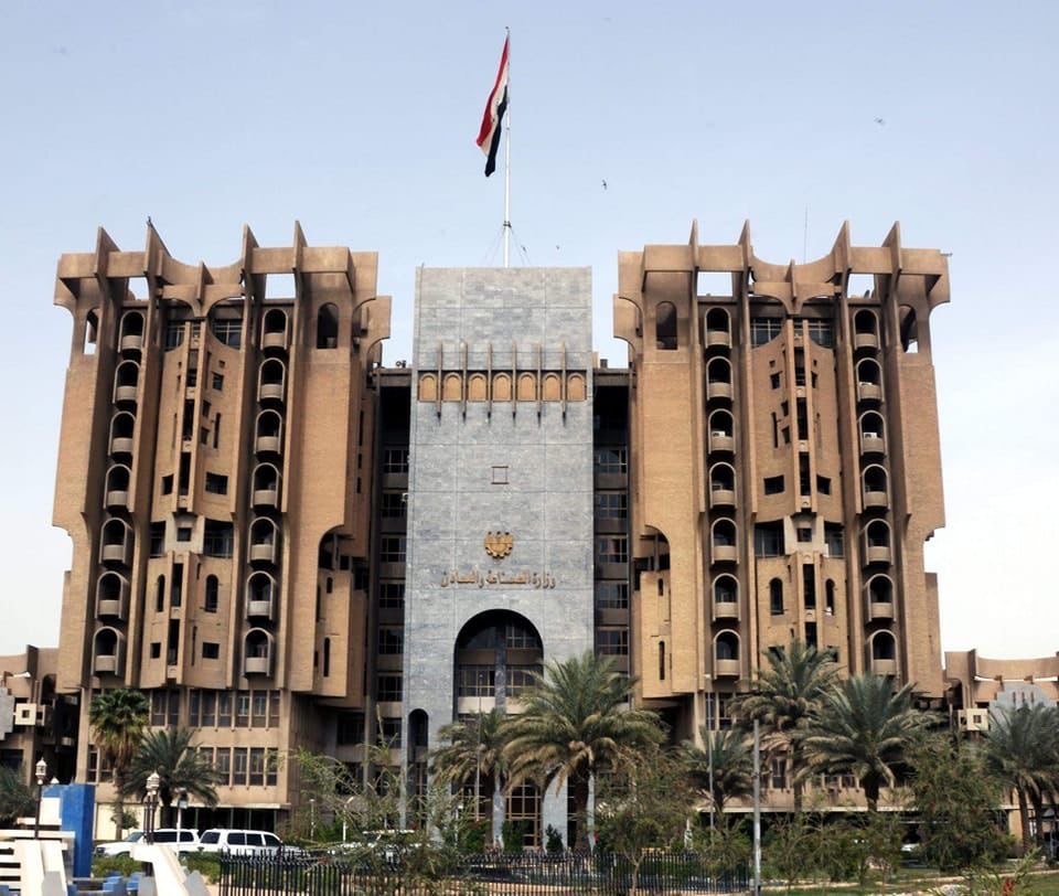 وزيـر الصناعـة والمعـادن يُوجَّـه بفتـح تحقيـق عاجـل فـي حادثـة وفـاة أحـد العامليـن جـراء تسـرُب غـاز الأمونيـا فـي الشركـة العامـة لصناعـة الأسمـدة الجنوبيـة فـي البصـرة