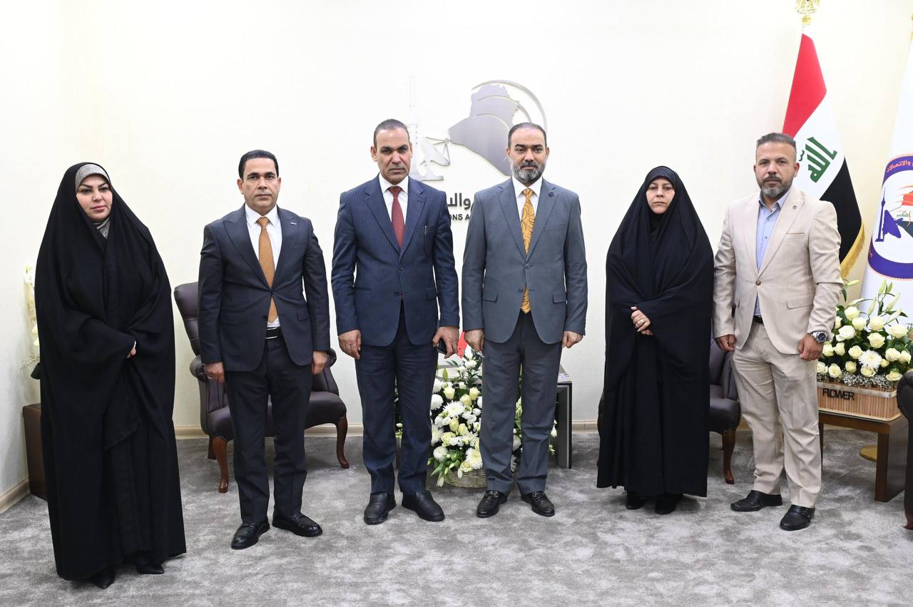 رئيس هيأة الإعلام والاتصالات يؤكد الانفتاح والتعاون مع الحكومات المحلية للحد من الفجوة الرقمية وتطوير البنية التحتية للخطاب الإعلامي