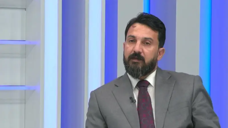 هيأة الإعلام والاتصالات تمنع ظهور خالد أبو عراق في وسائل الإعلام لمدة 30 يوماً